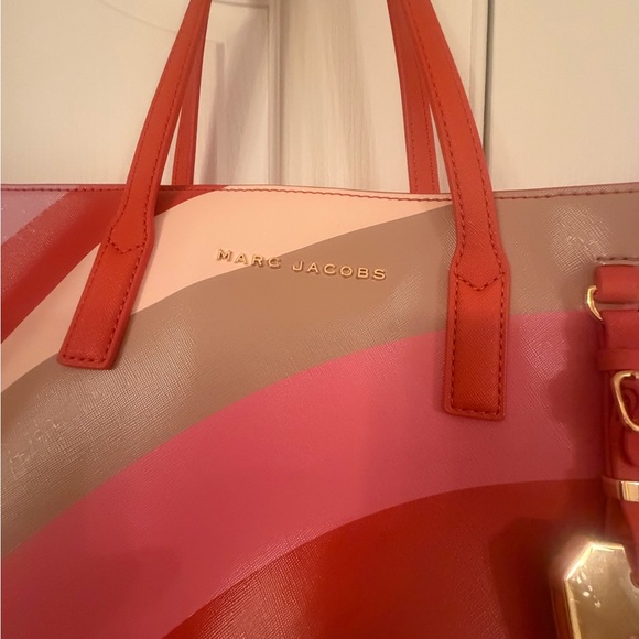 Marc Jacobs beautiful Pink and Red Striped Abstract Multicolor Tote - Picture 2 of 7